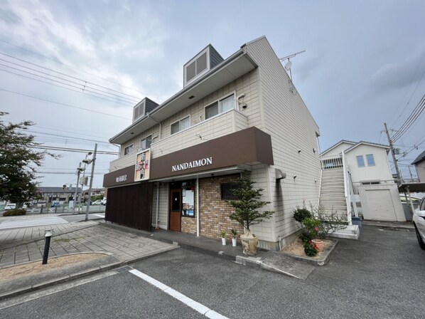 プラザ亀山の物件外観写真